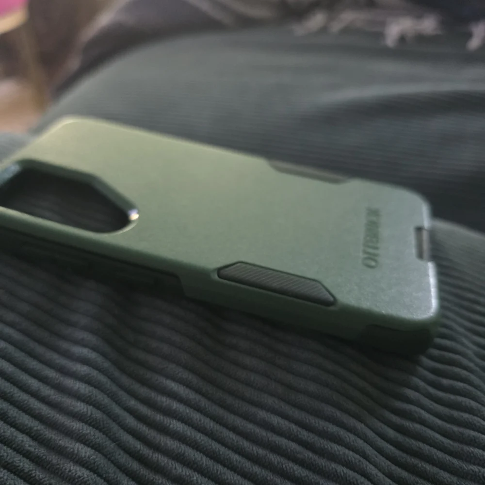 OtterBox Commuter Series Case for Samsung Galaxy S23 - Green - Picture 4 of 4